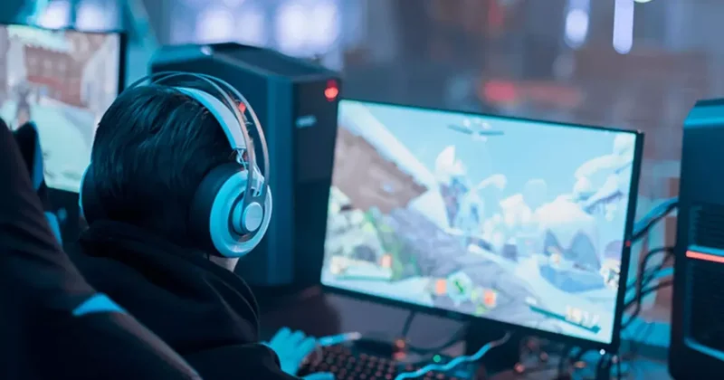 4 gün 3 gece boyunca uyumadan oyun oynamanın bedelini ağır ödedi