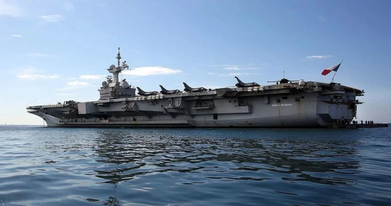 Macron saldırılar hukuka aykırı dedi: Bölgeye uçak gemisi gönderdi!