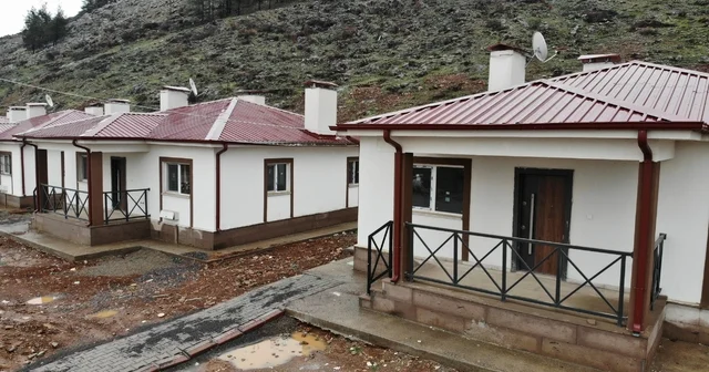 Onikişubat ta 15 deprem köy konutlarında yaşam başlıyor Mahalle muhtarı: Devletten Allah razı olsun, bizi darda bırakmadı Kahramanmaraş Haberleri