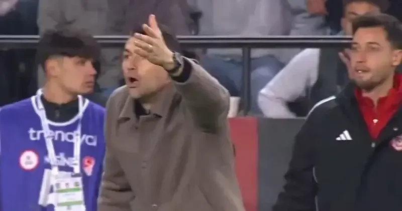 Fenerbahçe maçında Burak Yılmaz ı çıldırtan karar: Kenarda zor sakinleşti (VİDEO) Futbol Haberleri