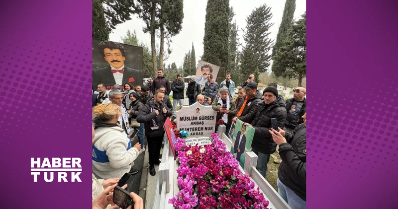 Müslüm Gürses, mezarı başında anıldı