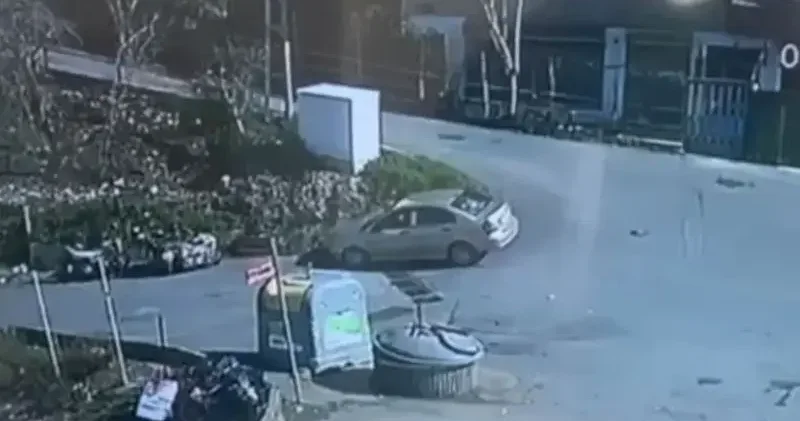 Beykoz’da motosiklet elektrik direğine çarptı: Üniversite öğrencisi hayatını kaybetti