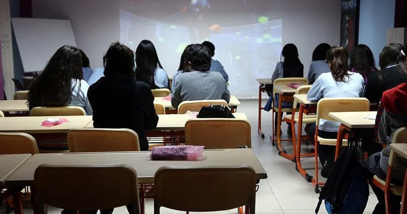 Bugün İstanbul da okullar tatil mi? 4 Mart 2026 Çarşamba Bugün İstanbul da okul var mı? Öğretmen grevi devam edecek mi, kaç gün sürecek?