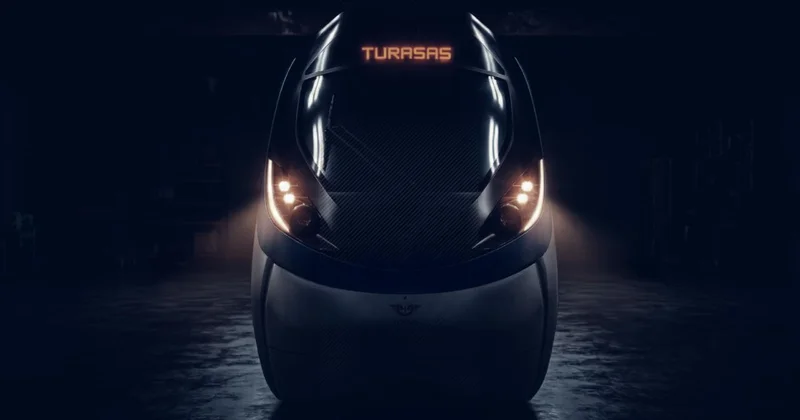 Türkiye’nin ilk milli elektrikli hızlı treni raylara iniyor