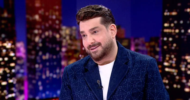 Enis Arıkan, takipçisine telefon hediye etti Magazin haberleri