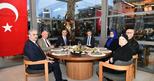 Tekirdağ Valisi Soytürk huzurevi sakinleriyle iftar yaptı Tekirdağ Haberleri