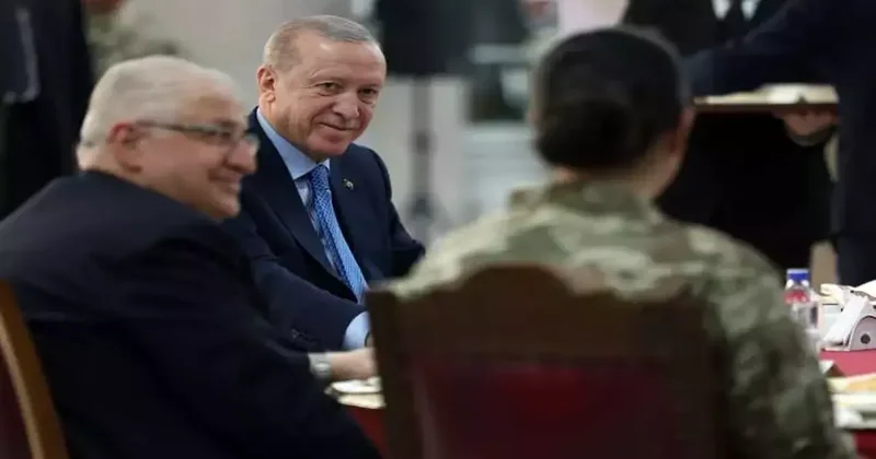 Cumhurbaşkanı Erdoğan, Mehmetçik ile beraber iftar yaptı
