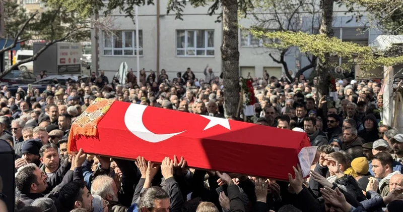 Öğrencinin saldırısında yaşamını yitiren öğretmenin cenazesi defnedildi