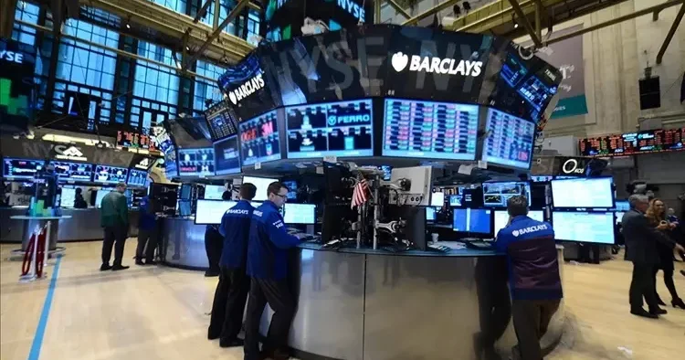 Petrol fırladı, borsalar çakıldı! Küresel piyasalarda panik