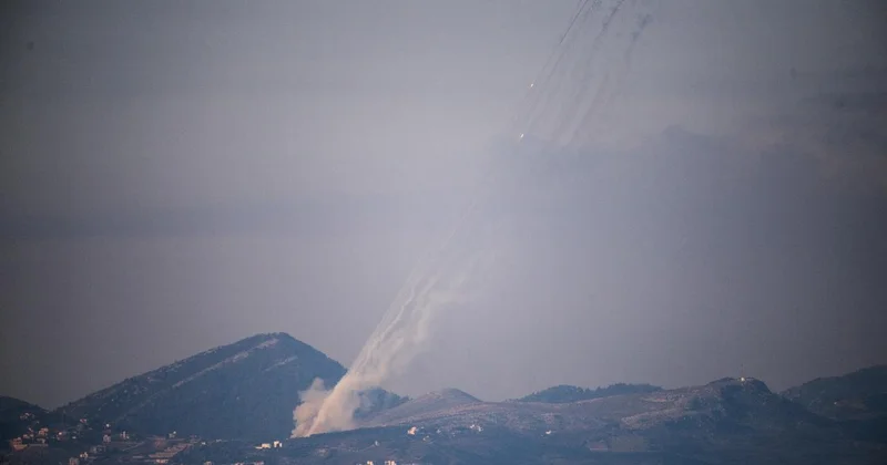 Katil İsrail den Lübnan da 16 beldeye saldırı tehdidi