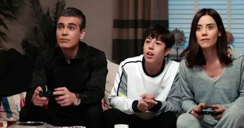 Sadakatsiz’in Ali’si Alp Akar 20 yaşında: Sevgilisiyle paylaştığı kare sosyal medyayı salladı Sözcü Gazetesi