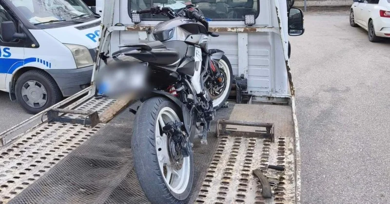 Dur ihtarına uymayan motosikletliye ve sahibine 285 bin lira ceza