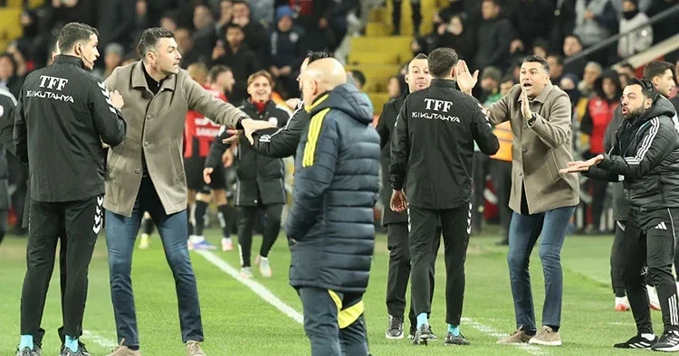 Gaziantep te tartışma yaratan karar: Burak Yılmaz dan Fenerbahçe maçında ofsayt isyanı!