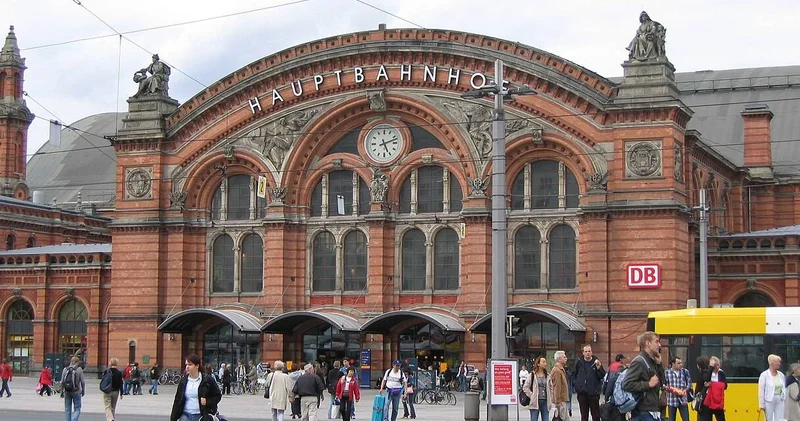 Bremen’de panik! Merkez tren istasyonu bomba ihbarıyla boşaltıldı