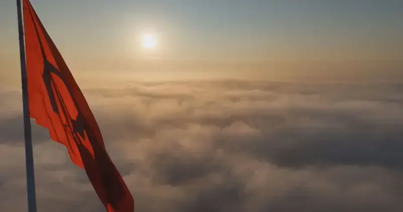 İstanbul da etkili olan sis havadan görüntülendi