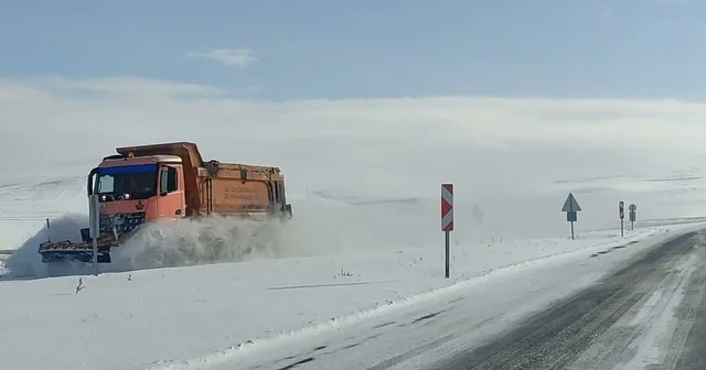Ardahan da kar ve tipi ulaşımı aksatıyor Ardahan Haberleri