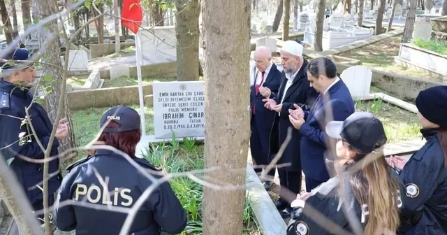 Kırklareli nde şehit polis İbrahim Çınar kabri başında anıldı Kırklareli Haberleri