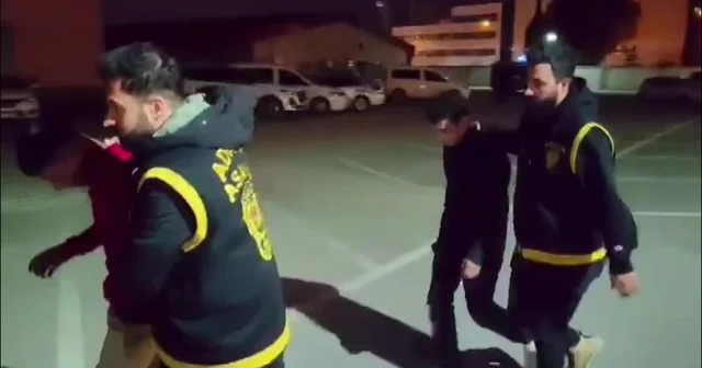 PVC ustasını 15 yaşında tetikçi öldürmüş Tetikçi ve motosikleti süren iki çocuk gözaltına alındı Çocuklar cinayeti daha önce kendilerine küfür ettiği gerekçesiyle işlediğini iddia etti Adana Haberleri