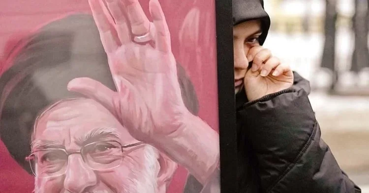 Bölgeyi ateşe vermek Hamaney’in planıymış