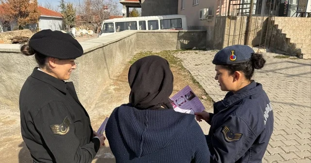 Jandarma vatandaşları kadına şiddetli mücadele konusunda bilgilendirdi Afyonkarahisar Haberleri