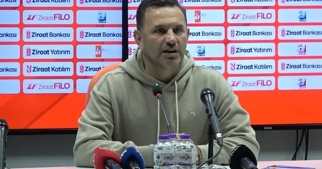 Okan Buruk: Galatasaray taraftarına layık olmak için elimizden gelenin en fazlasını yapmaya çalışıyoruz Galatasaray Teknik Direktörü Okan Buruk: Hedefimiz 3 kupada da en iyisini yapabilmek Antalya Haberleri