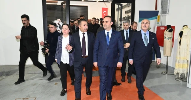 Bakan Kacır, DTO nun Teknik Tekstil Merkezini inceledi Denizli Haberleri