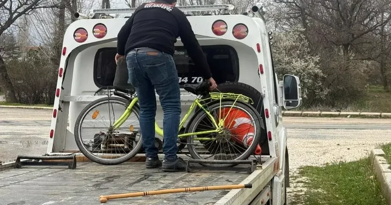 Isparta’da kazada 83 yaşındaki bisikletli ağır yaralandı