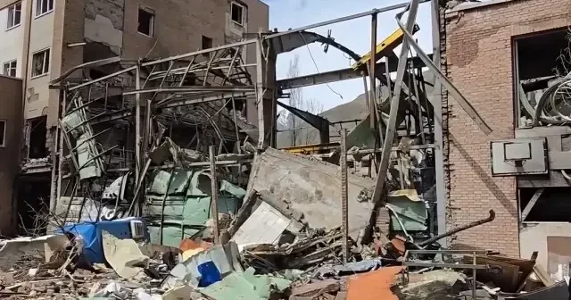 ABD ve İsrail in saldırı düzenlediği Şehit Beheşti Üniversitesi’ndeki yıkım görüntülendi VİDEO İZLE