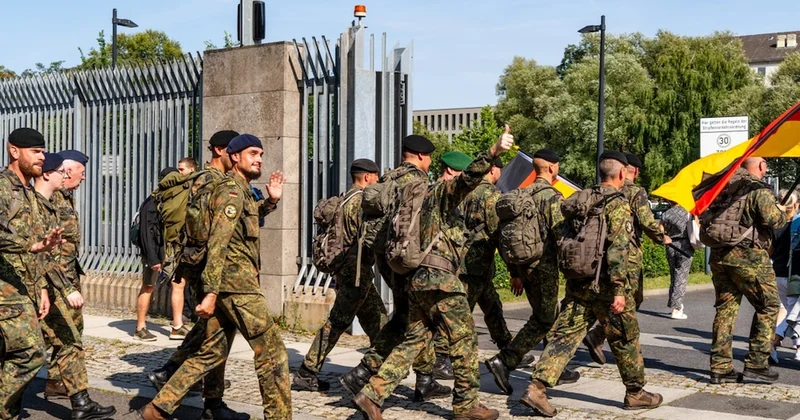 Avrupa dan benzeri görülmemiş karar: 17 45 yaş arası erkekler izinsiz çıkamayacak Sözcü Gazetesi