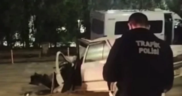 Gaziantep te işçi servisi ile otomobil çarpıştı: 1 i ağır 7 yaralı Gaziantep Haberleri