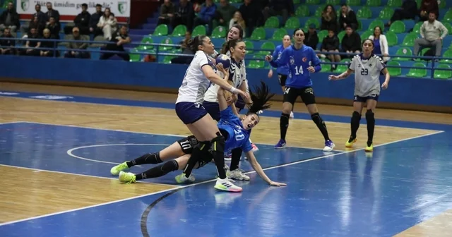 Armada Praxis Yalıkavakspor, İstanbul deplasmanından galibiyetle döndü Muğla Haberleri