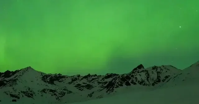 Kuzey Işıkları Alaska’da görüntülendi VİDEO İZLE
