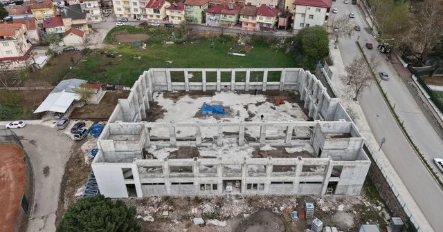 Niksar da spor salonu inşaatı yeniden başlayacak Tokat Haberleri
