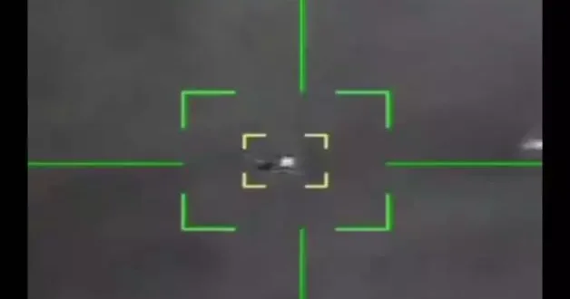 İran, ABD savaş uçağının vurulduğu anları yayınladı! Dünyada gündem olan görüntüler