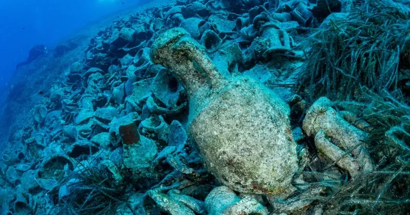 500 yıl sonra denizin dibinden çıktı: 2 bin 500 metre derinde bekliyormuş Sözcü Gazetesi