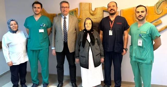 Kayseri de 72 yaşındaki hastanın kalça çevresinden 3,7 kiloluk tümör çıkarıldı Kayseri Haberleri