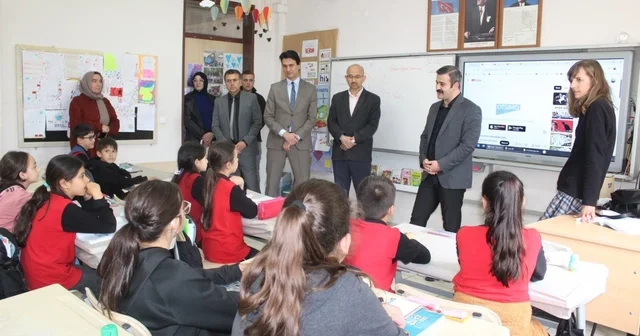 Köyceğiz Kaymakamı Kumcu, öğrencilerle bir aray geldi Muğla Haberleri