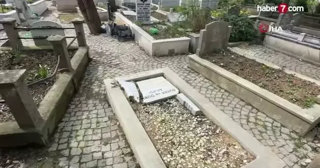 Sarıyer’de İBB’ye mezarlık isyanı: Dilekçeler çöpe, kabirler enkaza döndü