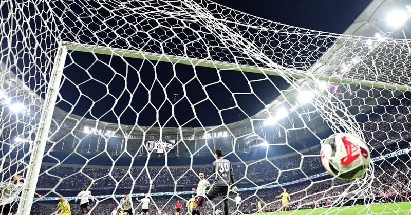 Fenerbahçe derbide yarın Beşiktaş ı konuk edecek!