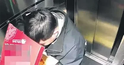 YÜKSEL AYTUĞ Kurye iğrençliği mide bulandırıyor