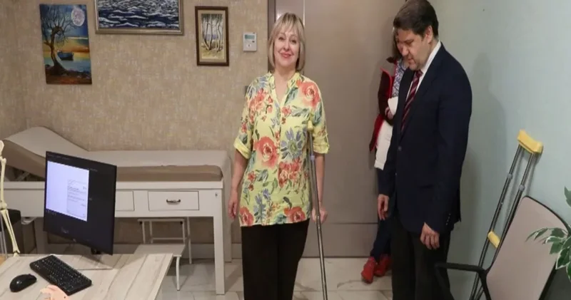 Doktorlar yürüyemez dedi, Türkiye de 9 günde yürümeye başladı