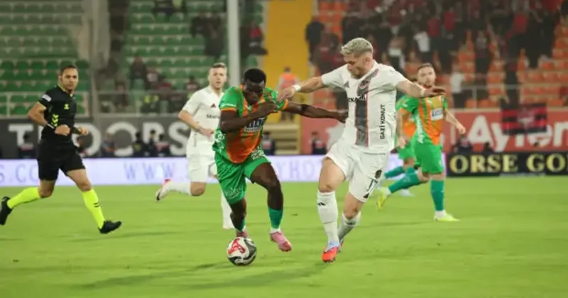 Süper Lig de günün ikinci kapışması: Gaziantep FK Alanyaspor CANLI