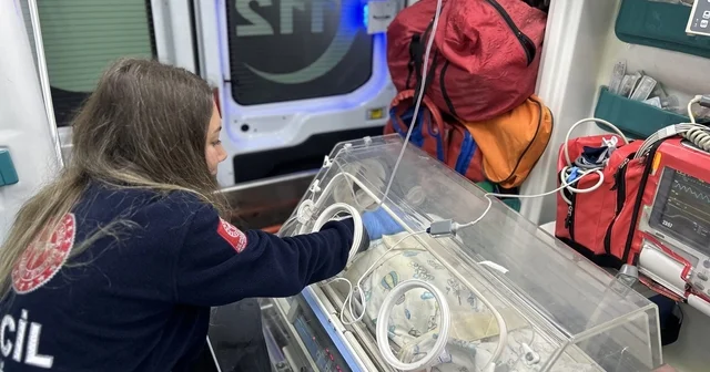 Çanakkale de 54 günlük bebek, ambulans uçakla Ankara ya sevk edildi Çanakkale Haberleri