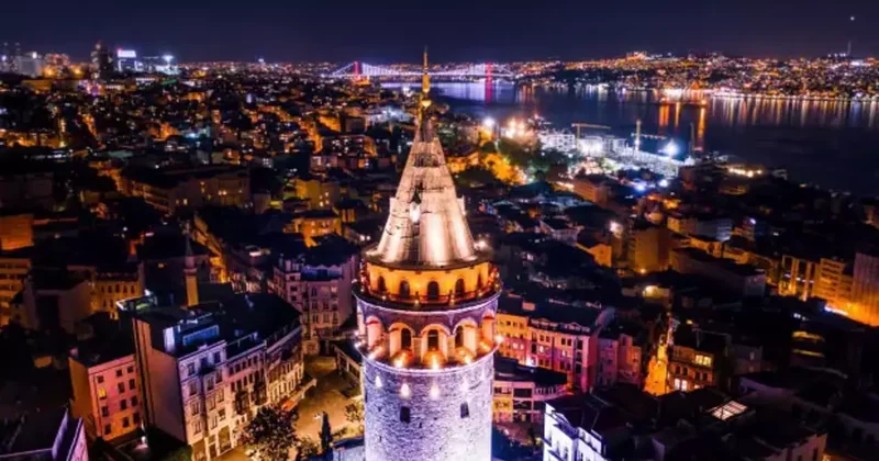 Turizmde tarihi sıçrama! Bakan Ersoy Antalya dan duyurdu: Gelirler yüzde 109 arttı