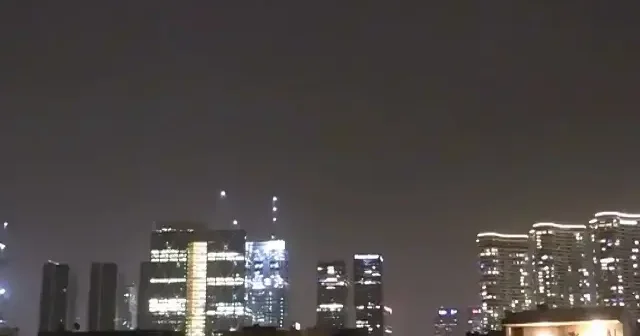 İran ın misillemesi nedeniyle başkent Tel Aviv de sirenler çaldı VİDEO İZLE