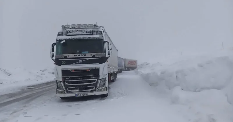 Ilgar Dağı Geçidi nde Kar ve Buzlanma