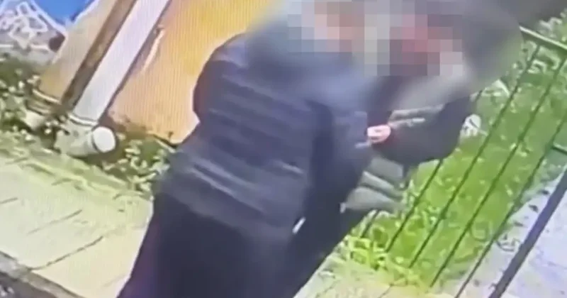 Kamera karşısında uyuşturucu satan zehir taciri yakalandı
