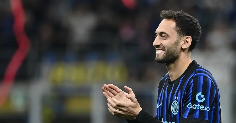 Hakan Çalhanoğlu nun takımı Inter şampiyon oldu Sözcü Gazetesi