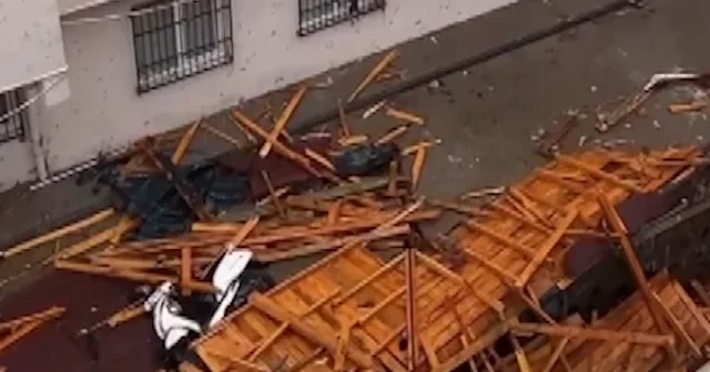 Gaziantep te şiddetli fırtına sonrası feryat etti: Ne kadar günahkar bir milletiz VİDEO İZLE