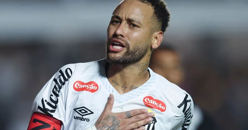 Neymar, eski futbolcu Robinho nun oğlu olan takım arkadaşına tokat attı